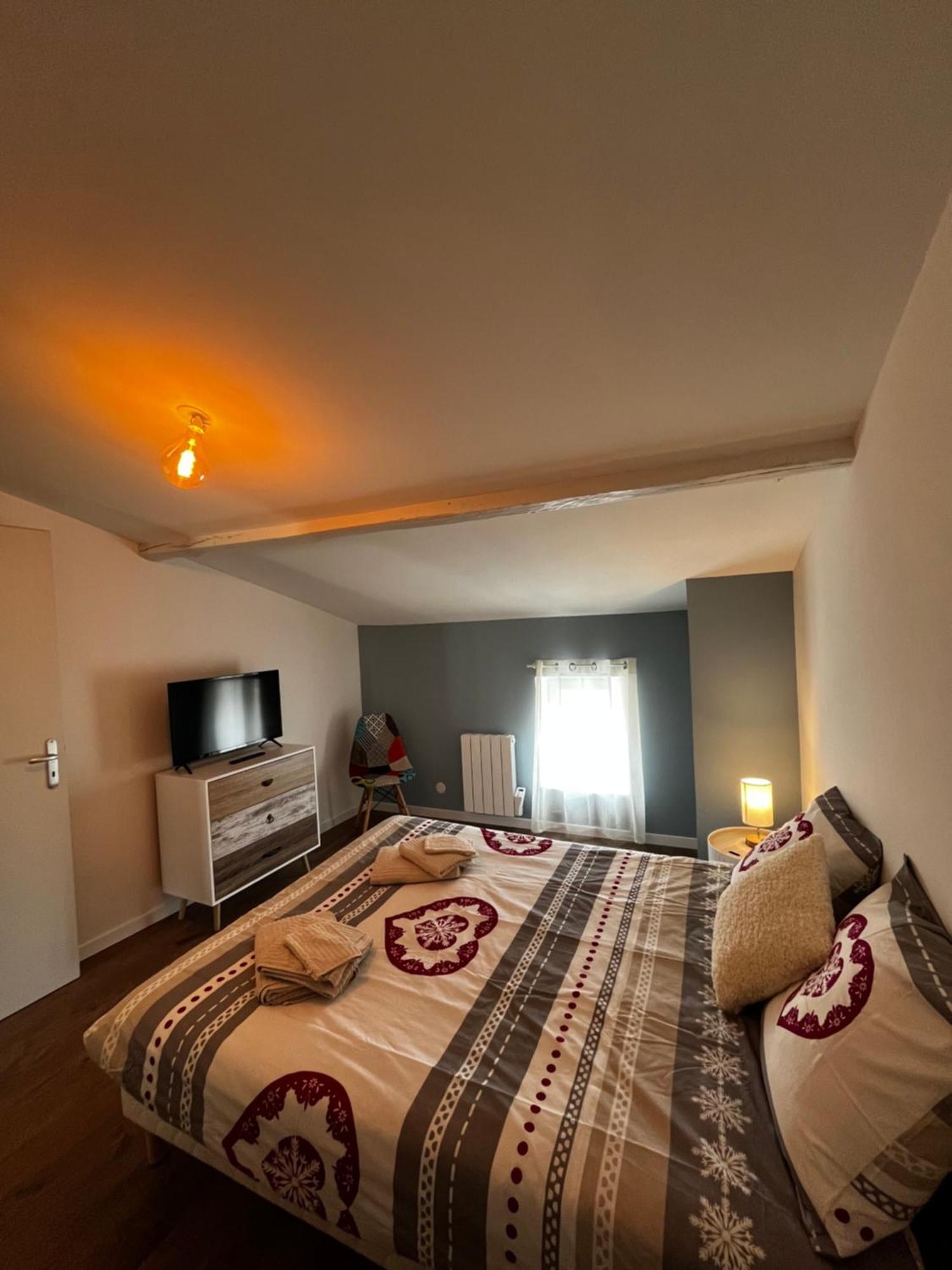 La Maison Castelpontine T4 Apartment