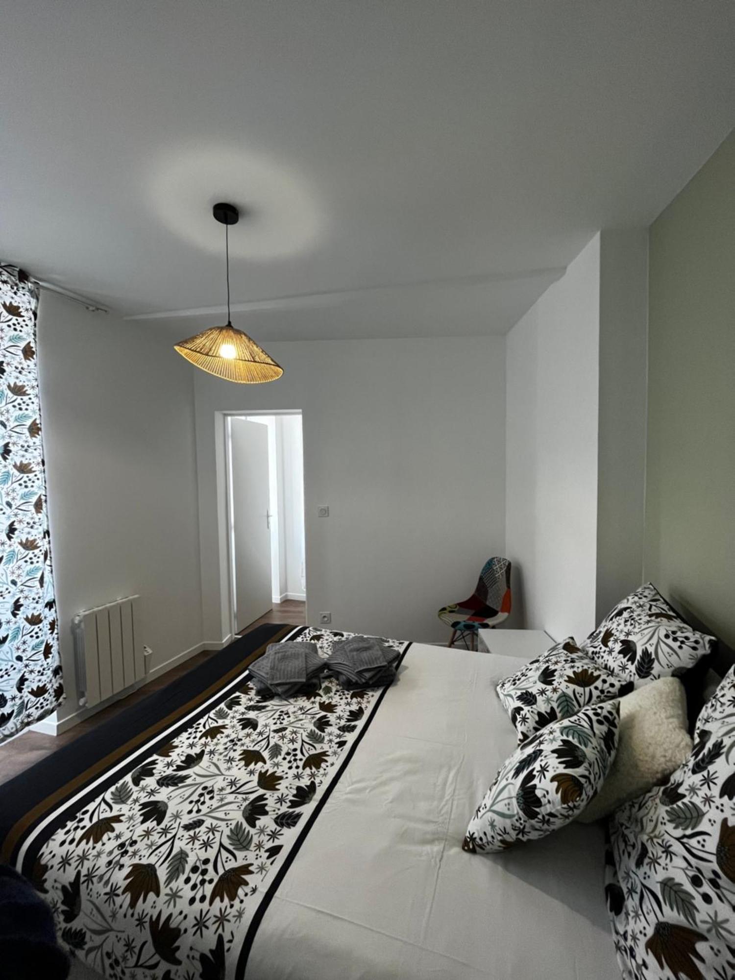 La Maison Castelpontine T4 Apartment Pont-du-Chateau